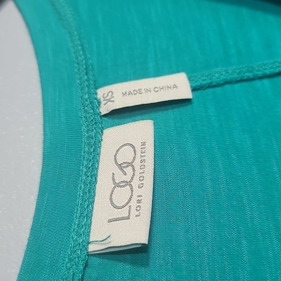 Logo by Lori Goldstein Slub Knit Asymmetrical Hem Top - Picture 5 of 9